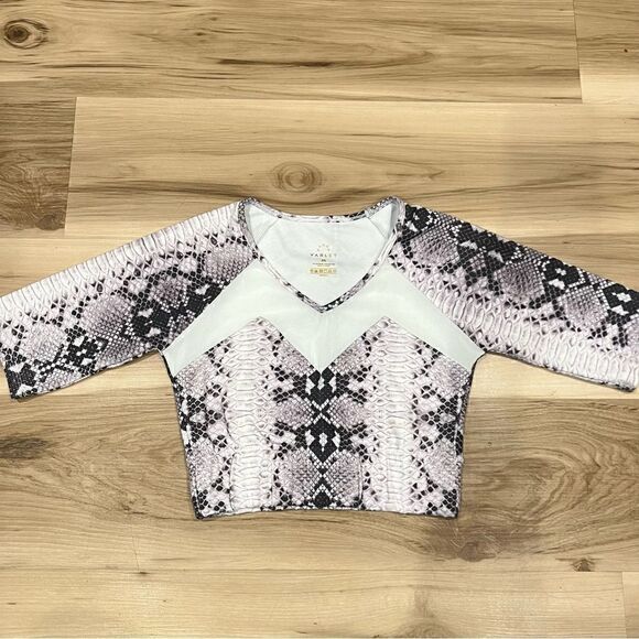 Varley Tops - Varley Cropped Snakeskin Stretchy Top Women’s XS